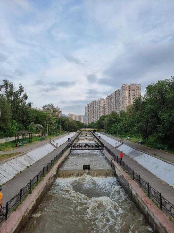 Apart Рядом С Mega Аlma-Ata Alma-Ata Exteriör bild